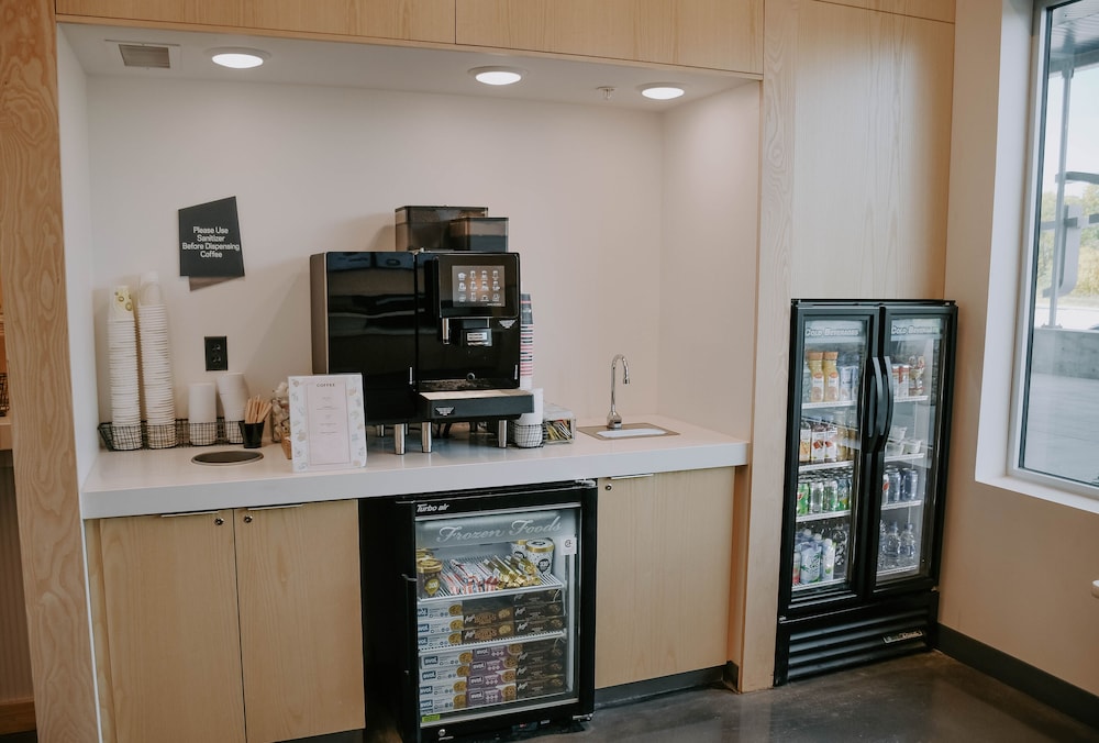 Aloft Omaha West - photo 36