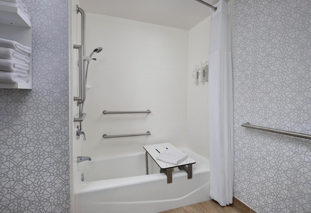 Hampton Inn Meridian - photo 19