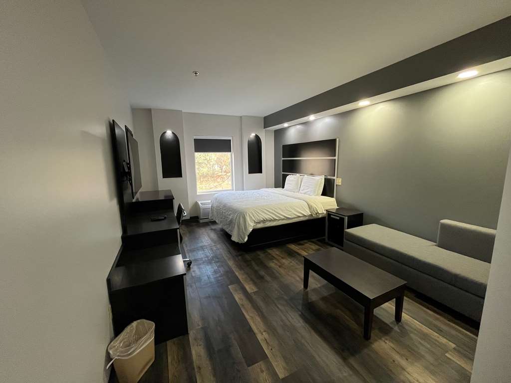 Sonesta Essential Savannah - photo 29