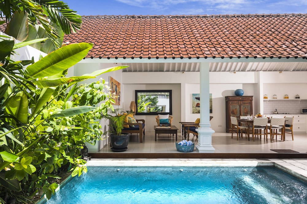 Villa Atma 2BR Fully Equipped Kitchen — 4-Star Luxury Hotel in Seminyak, Indonesia