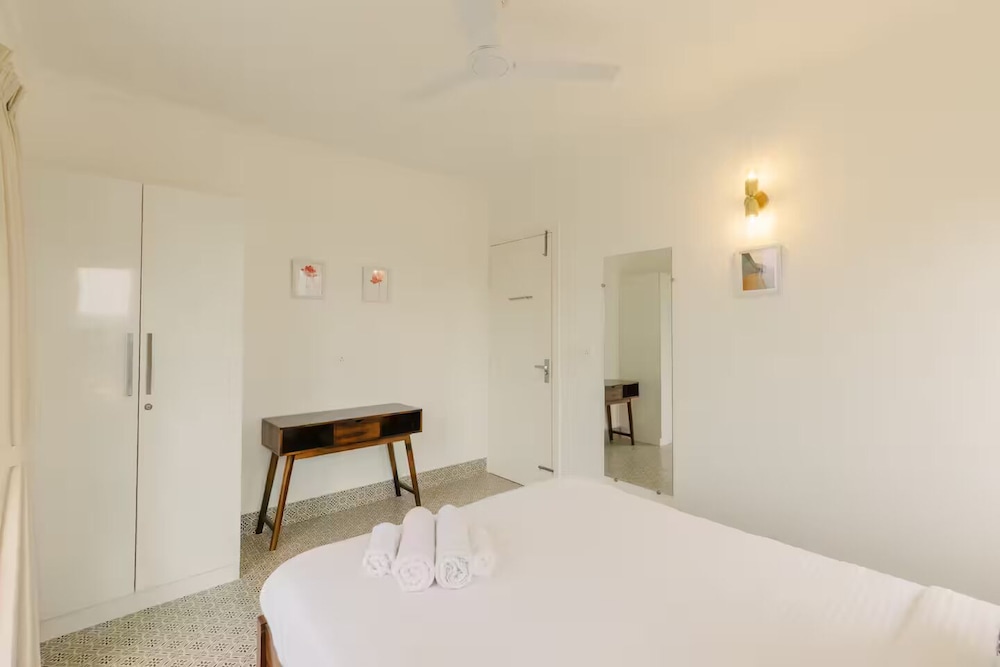 Vista Verde Luxe 1BHK with Pool & Field Views — 4-Star Luxury Hotel in Calangute, India