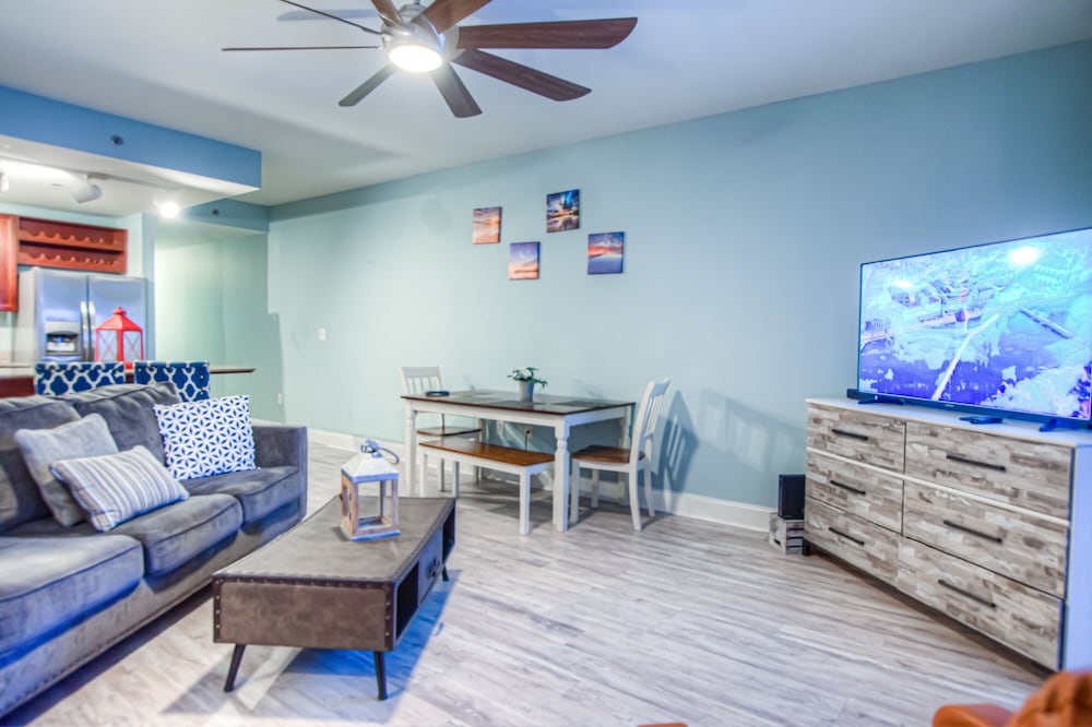 Laketown Wharf Resort by Aneliya's Rentals - photo 465