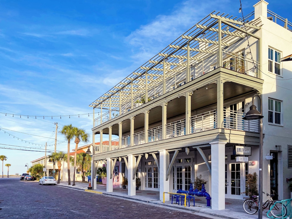 Berkeley Beach Club - photo 21