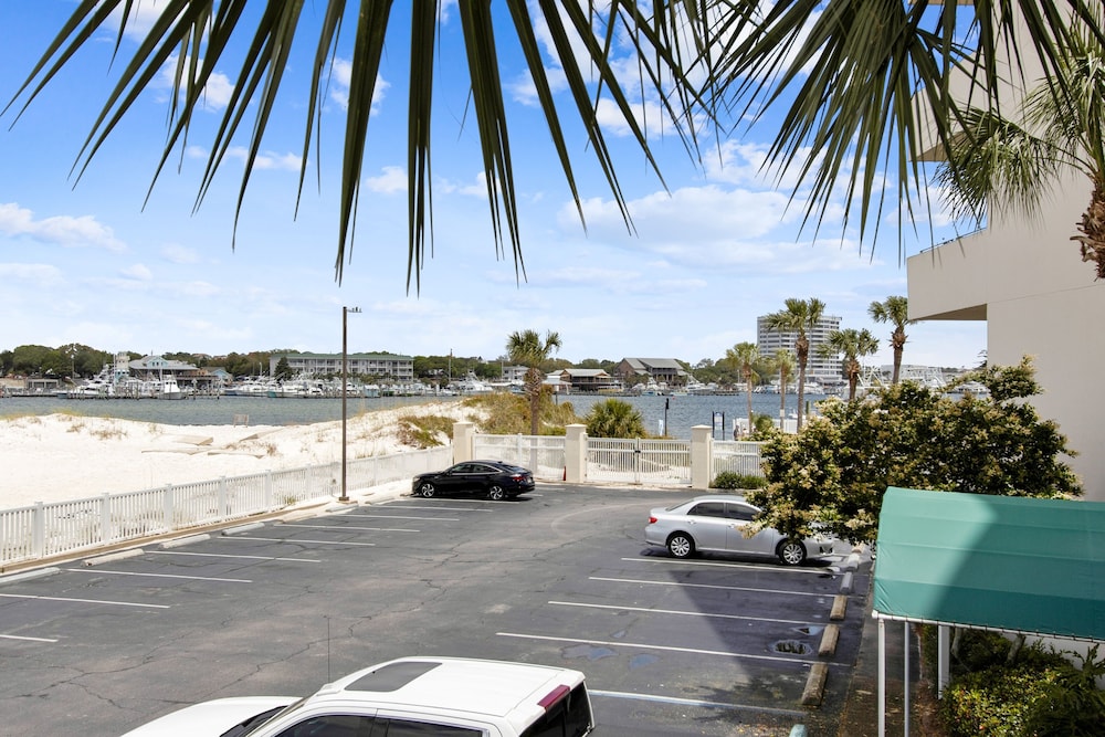 East Pass Towers 107 2 Bedroom Condo by RedAwning Destin - photo 29
