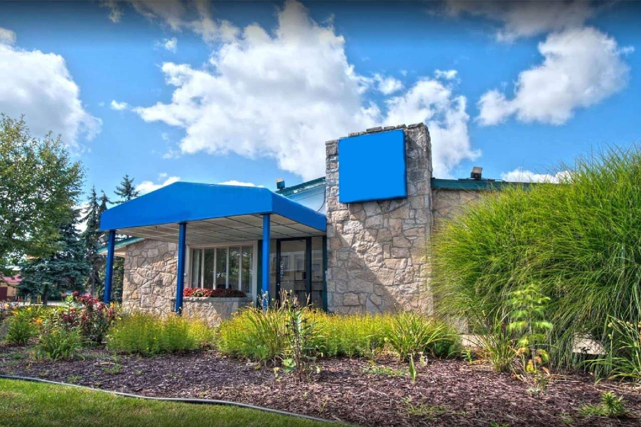 Travelodge by Wyndham Lansing - featured photo