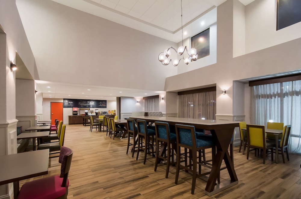 Hampton Inn Wilson Downtown - photo 38