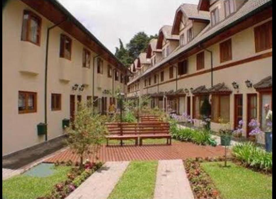 Condomínio fechado a 11 minutos a pé do Centrinho — 4-Star Luxury Hotel in Campos Do Jordao, Brasil