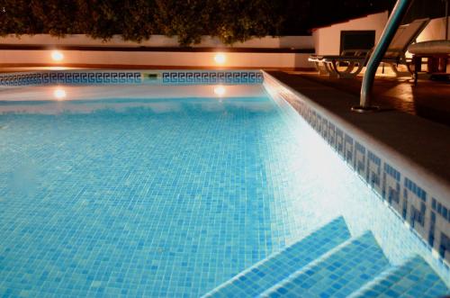 Villa ELTAEL Miguel House Warm Pool from April 2026 Facilities for Disabled Guests — 4-Star Luxury Hotel in Manta Rota, Portugal