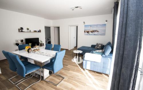 Blue Pearl apartment — 4-Star Luxury Hotel in Rogoznica, Croatia
