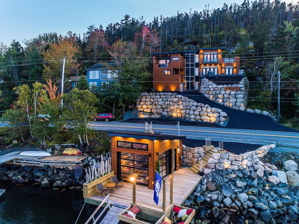 Hotel image of Lux Exec Home HFX Waterfront Pool Hot Tub