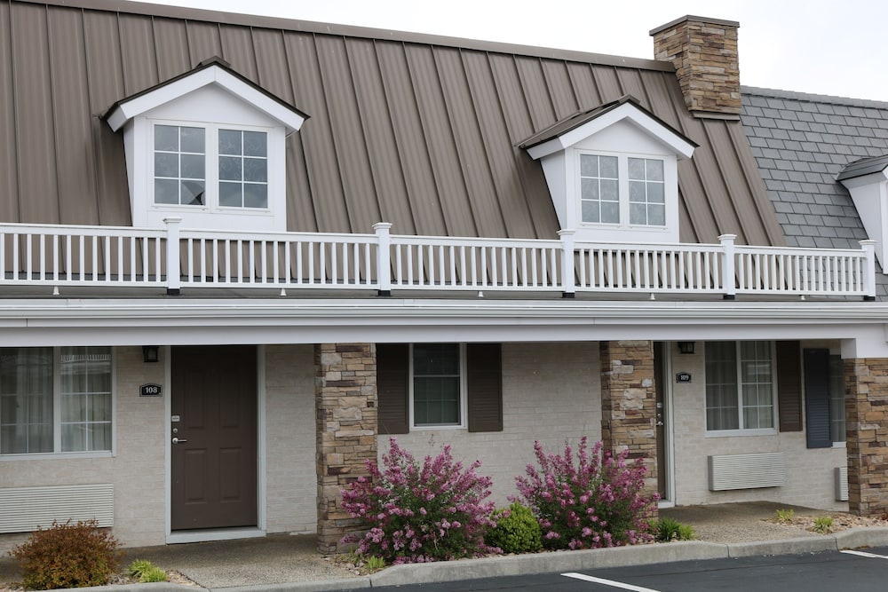 The Village Inn Harrisonburg - photo 59