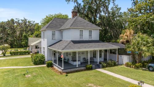 Martin A Private historic district apt with pool suite A — 4-Star Luxury Hotel in Ocala, United States