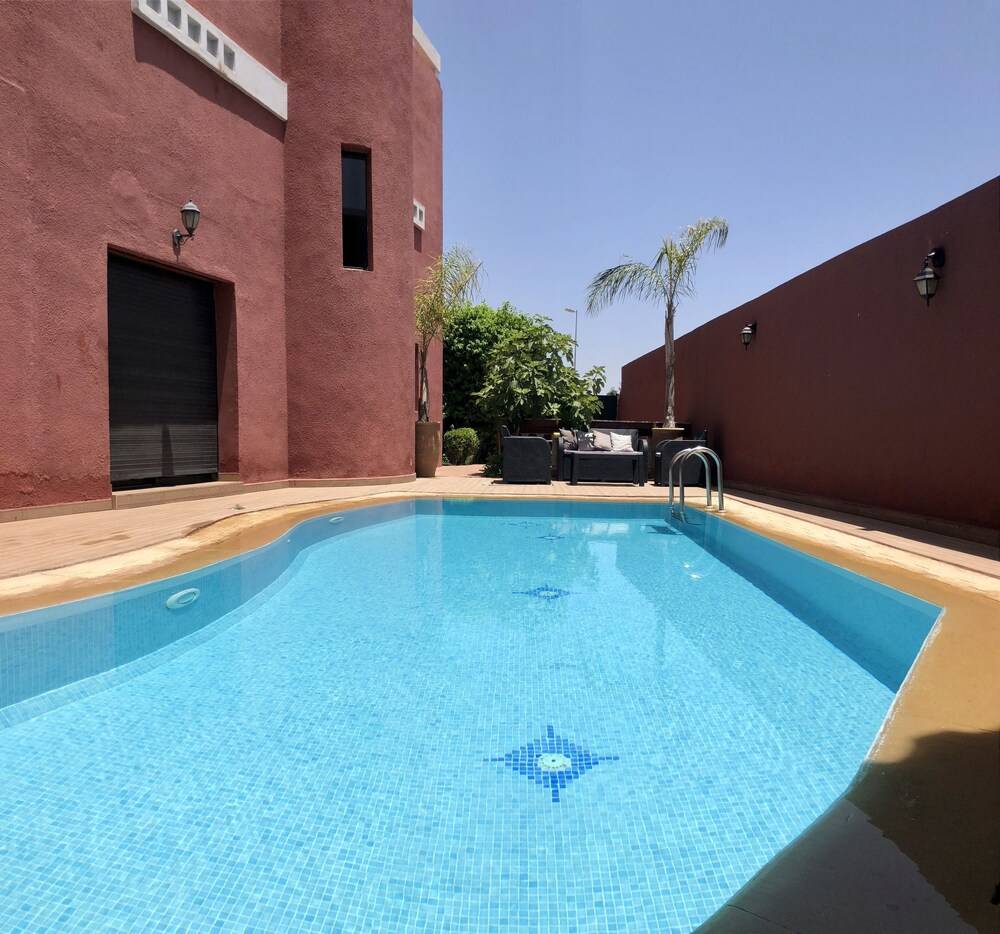 Villa Familiale Avec Piscine Privee — 4-Star Luxury Hotel in Marrakesh, Morocco