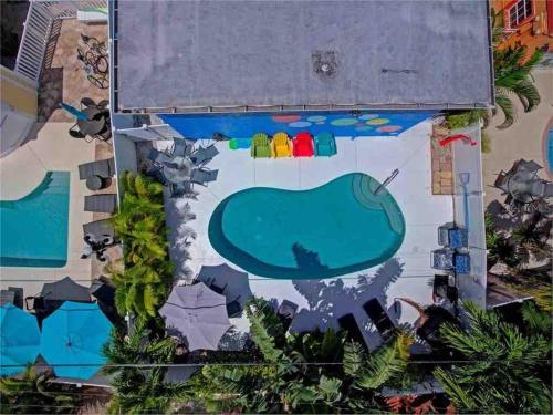 SiestaKeyVillageheated pool — 4-Star Luxury Hotel in Siesta Key, United States