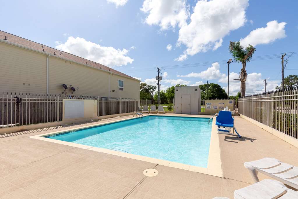 Studio 6 Bay City TX - photo 7
