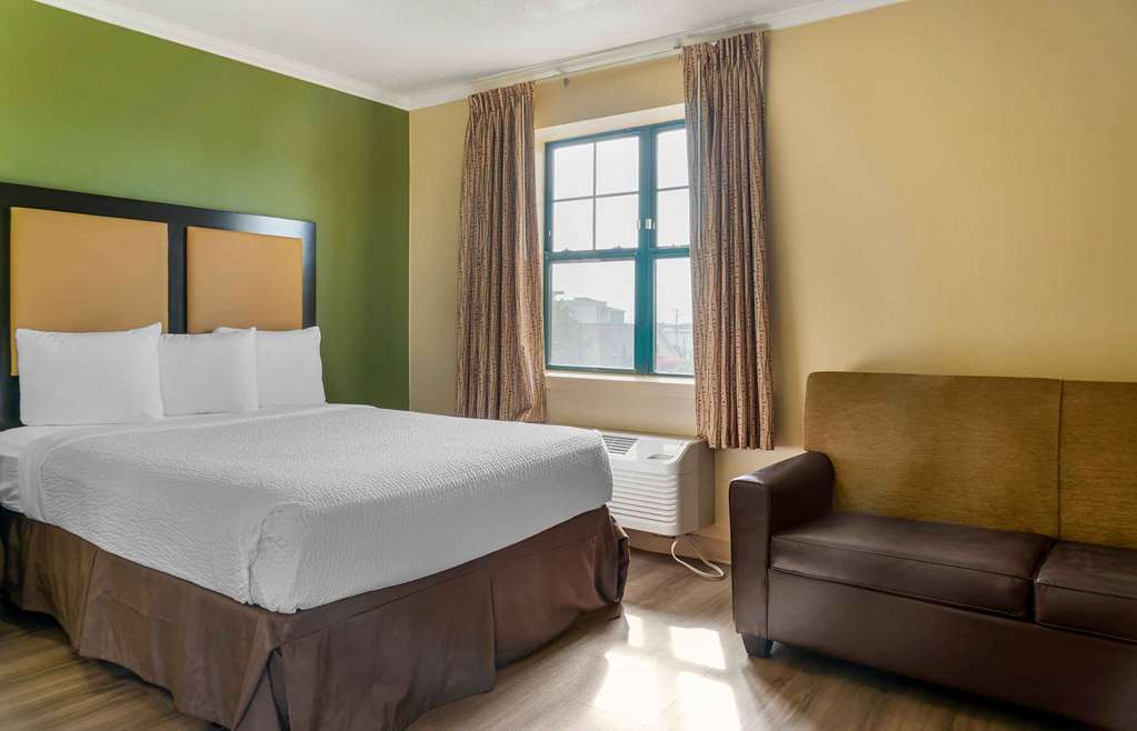 Extended Stay America Suites Detroit Madison Heights - photo 33
