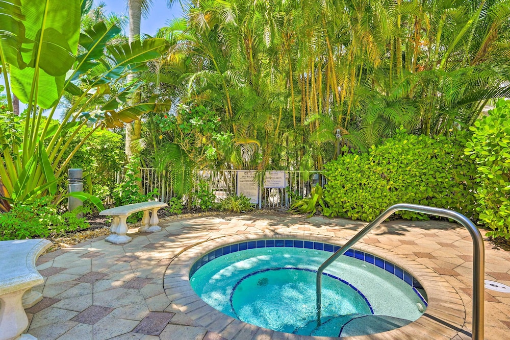 Naples Escape in Regatta w Resort Amenities - photo 20