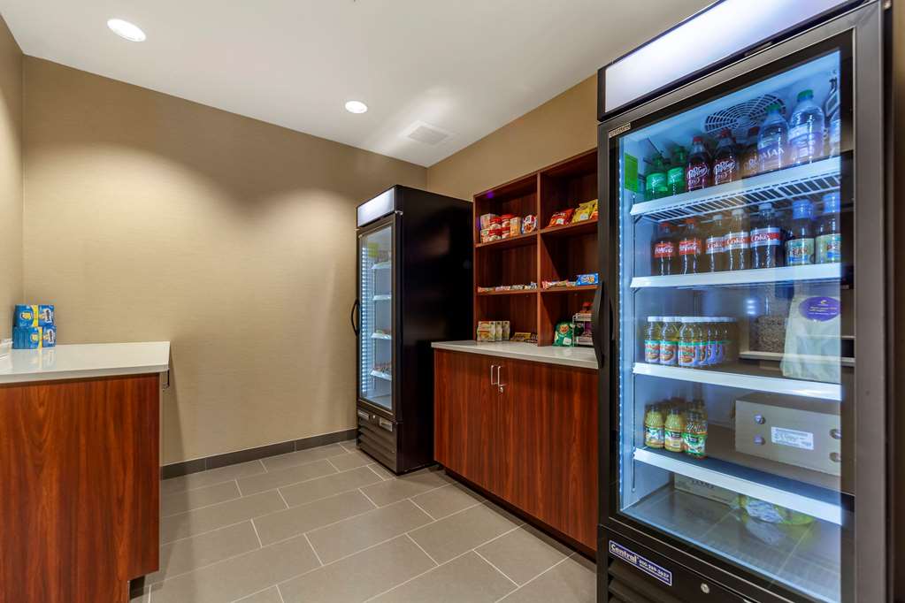 Comfort Suites Grand Island South - photo 36