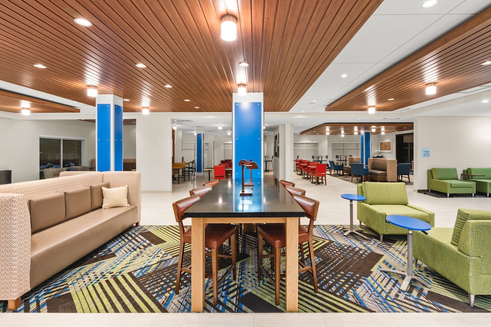 Holiday Inn Express & Suites Suisun City by IHG - photo 53