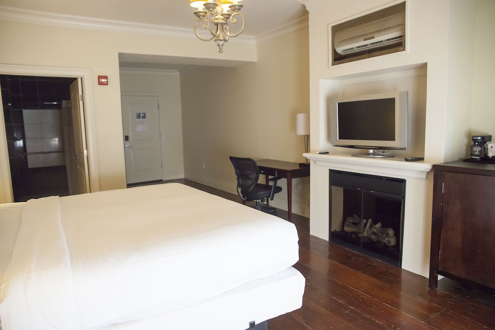 Niagara Crossing Hotel & Spa - photo 5