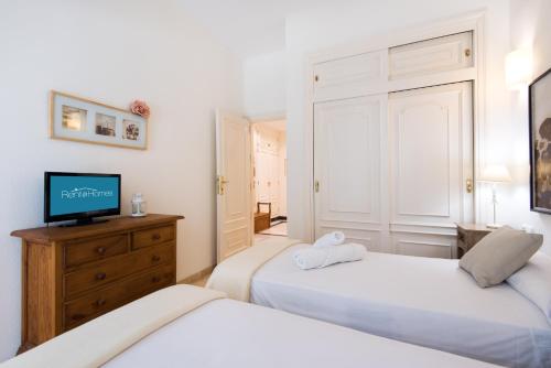RentAndHomes Beachfront Marbella Center — 4-Star Luxury Hotel in Marbella, Spain