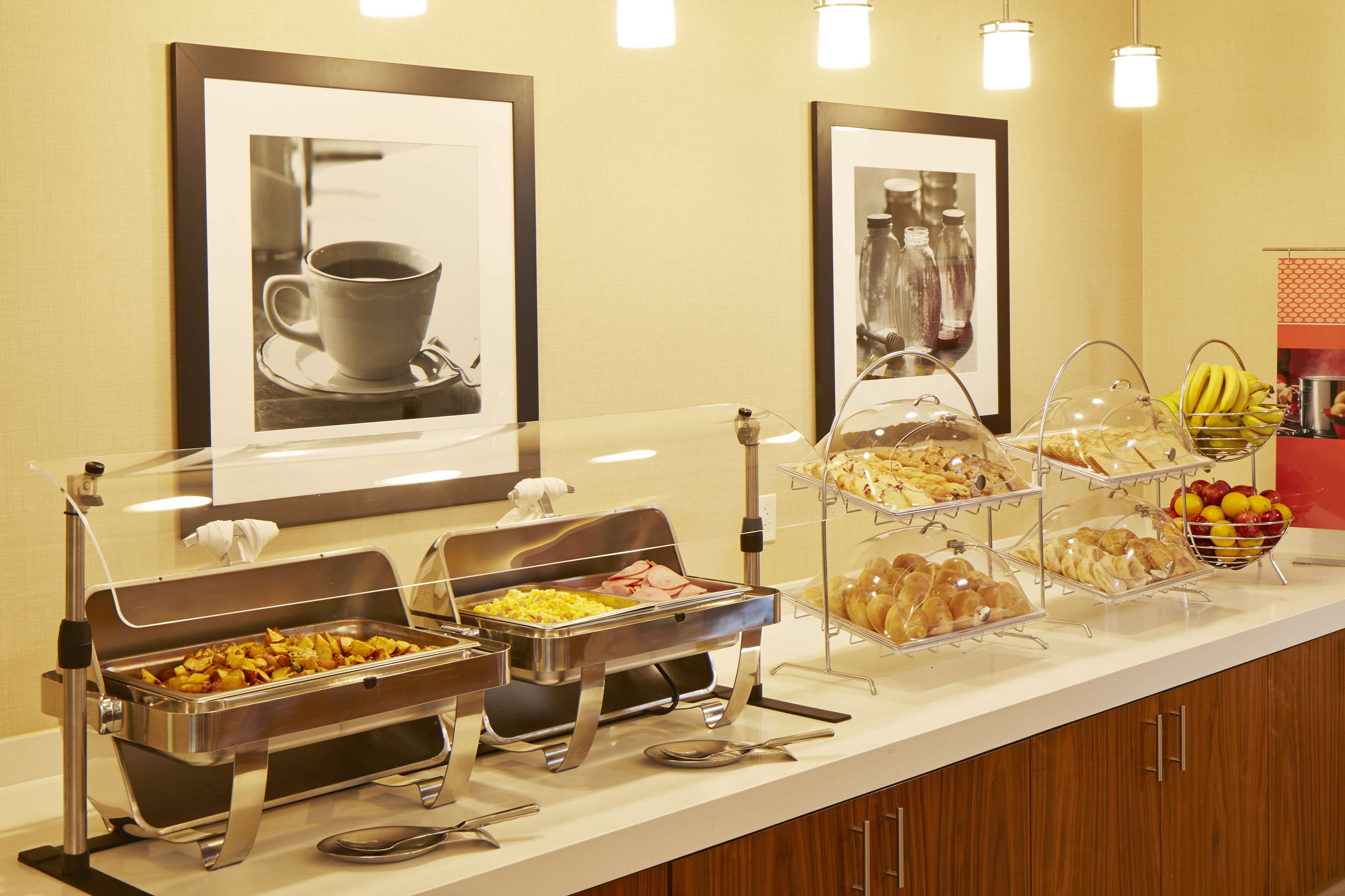Hampton Inn San Diego Mission Valley - photo 17