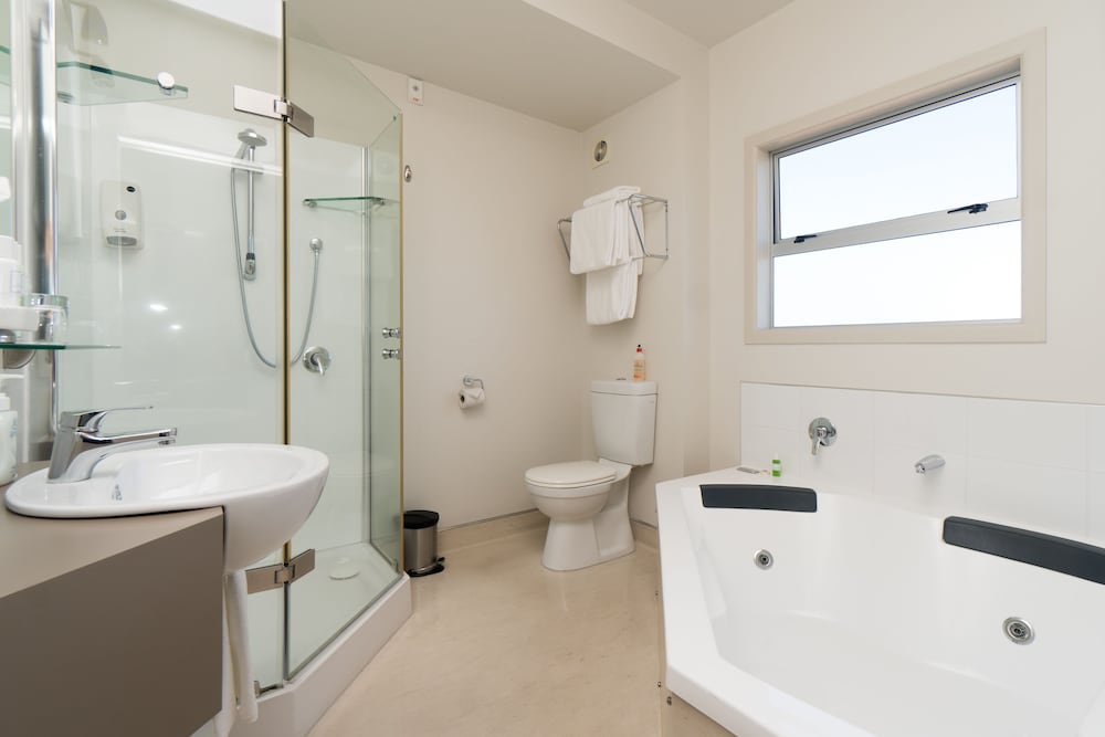 Hawera Central Motor Lodge — 4-Star Luxury Hotel in Hawera, New Zealand