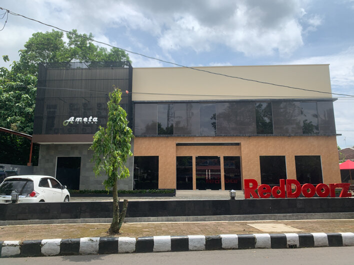 RedDoorz near Alun Alun Purbalingga — hotel in Purbalingga