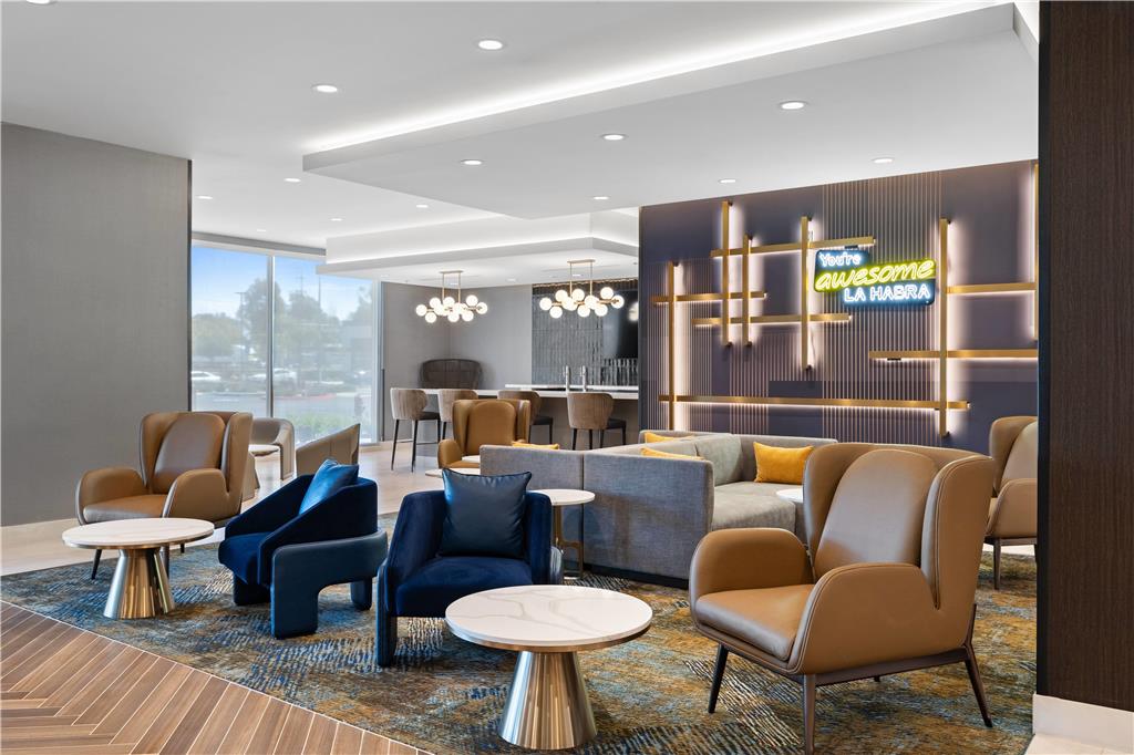 La Quinta Inn & Suites by Wyndham La Habra - photo 11