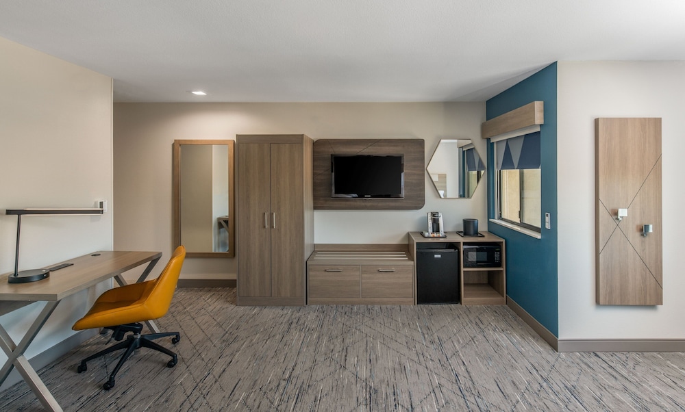 Holiday Inn Express San Diego South National City by IHG - photo 13