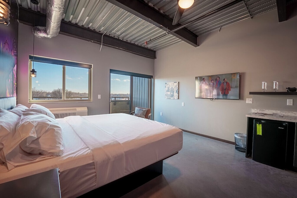Brewhalla Hotel - photo 75