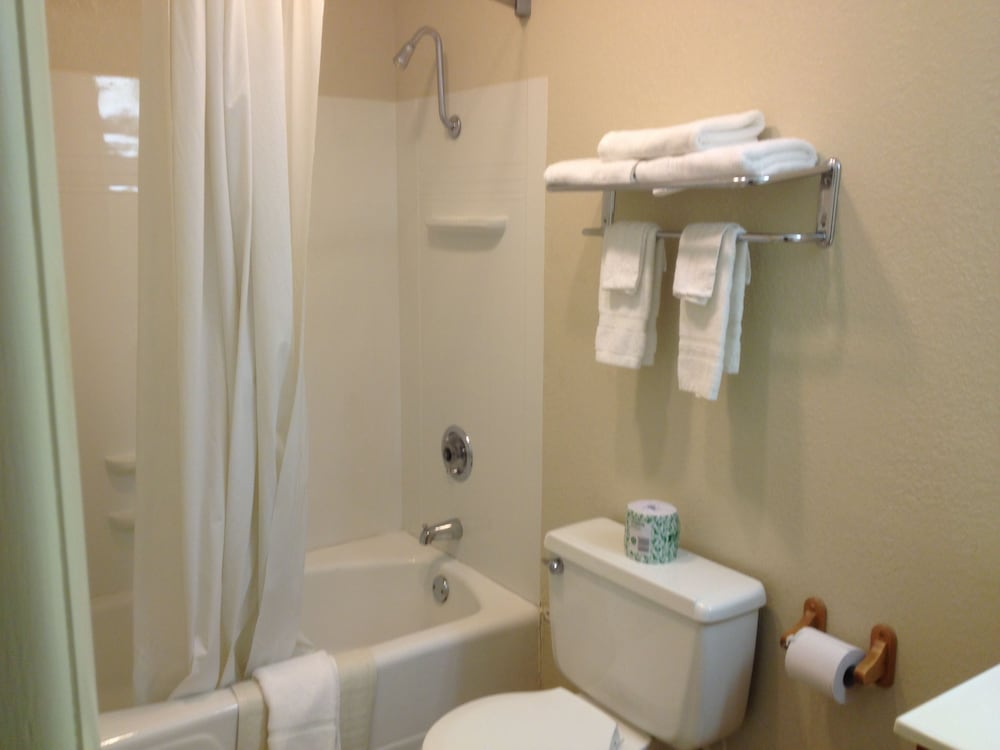 America's Best Inns & Suites - photo 19