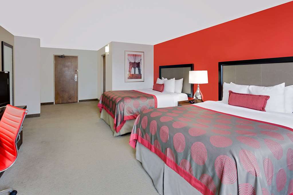 Ramada by Wyndham Marquette - photo 6