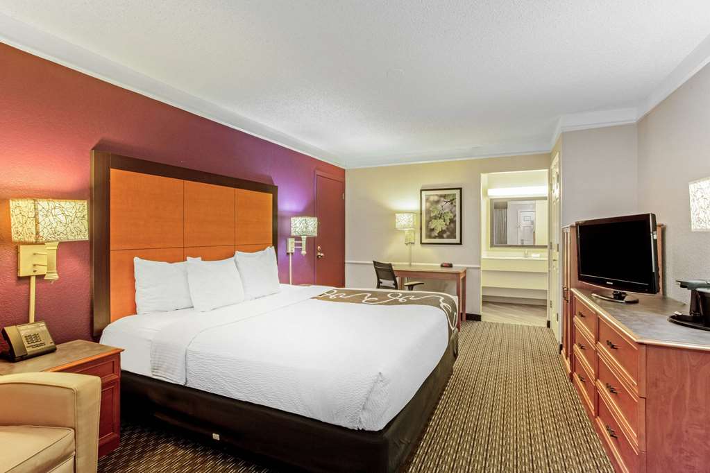 La Quinta Inn by Wyndham and Conference Center San Angelo - photo 35