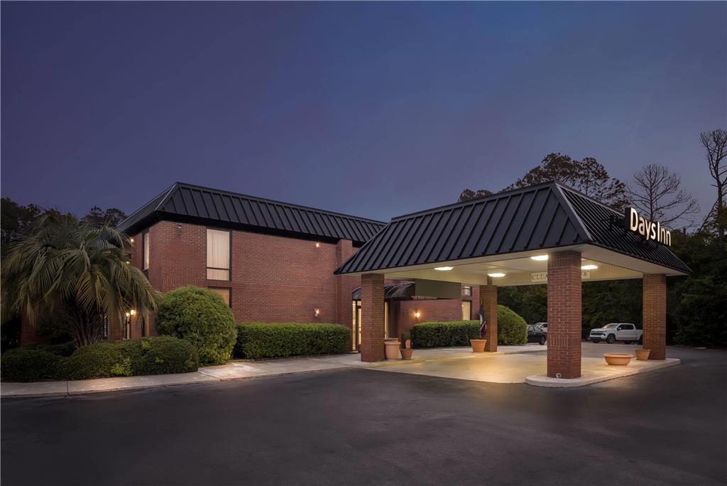 Days Inn by Wyndham Statesboro - photo 8