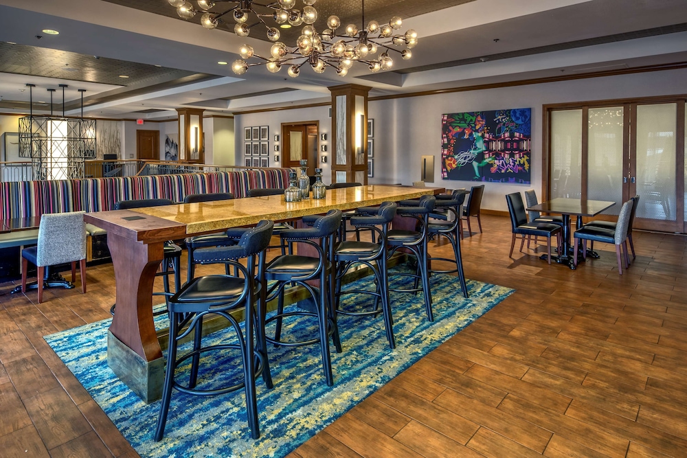Hampton Inn & Suites Austin Downtown - photo 51