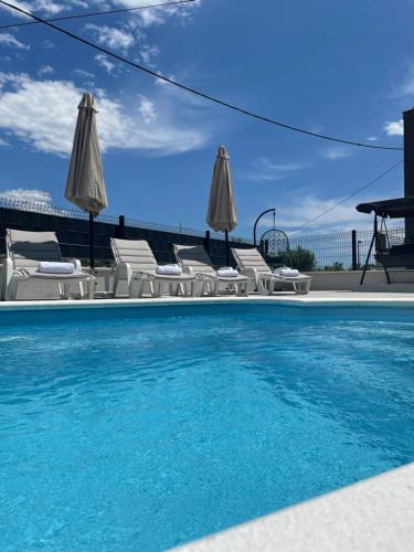 Apartments Antini — 4-Star Luxury Hotel in Solin, Croatia