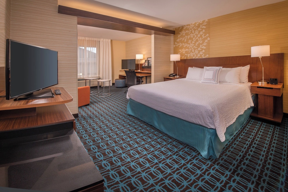 Fairfield Inn & Suites by Marriott Easton - photo 4