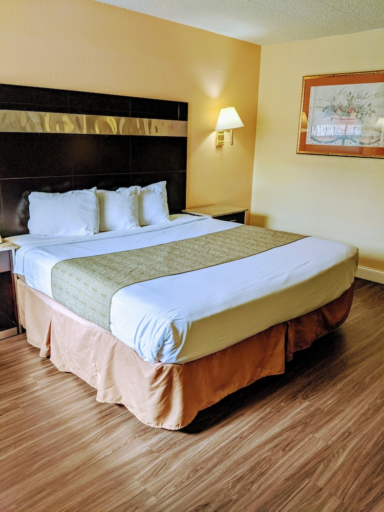 Atlantic Motor Inn - carbon neutral hotel in Atlantic City