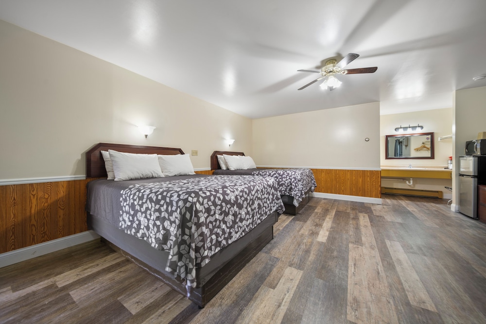 Kingsway Inn - photo 23