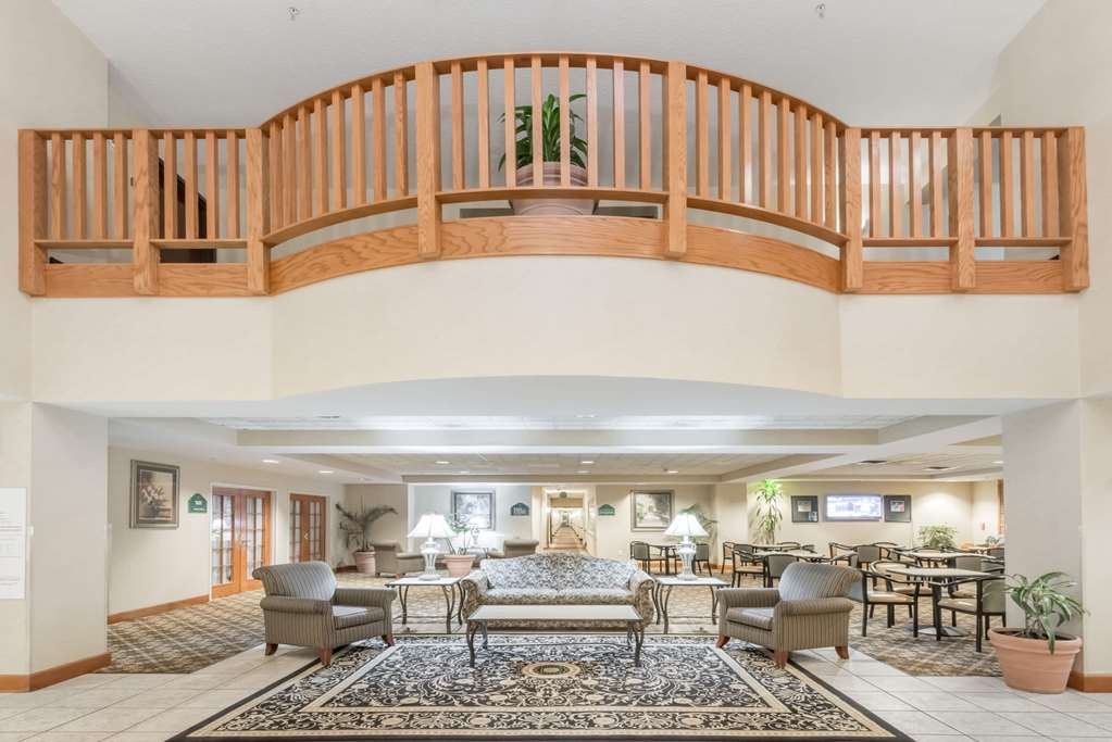Wingate by Wyndham DFW North Irving - photo 7