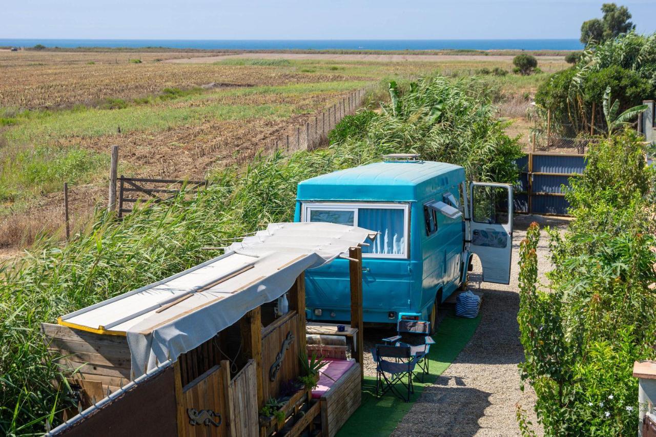 Jabuti Autocaravana Con Porche Y Aparcamiento in Vejer De La Frontera, Spain