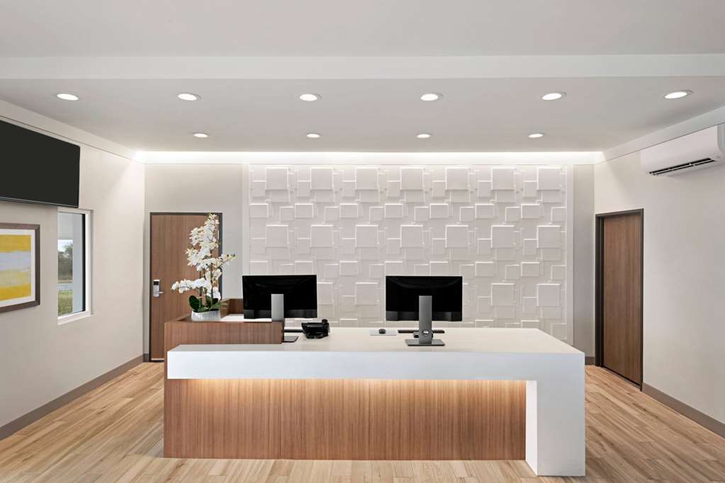 Days Inn & Suites by Wyndham Beaumont West I 10 & Walden - photo 4