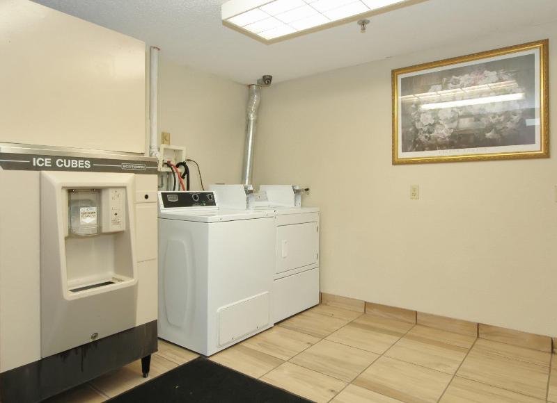 Red Roof Inn PLUS Chicago Hoffman Estates - photo 26
