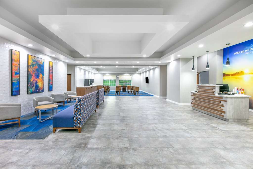 La Quinta Inn & Suites by Wyndham Jacksonville TX - photo 5