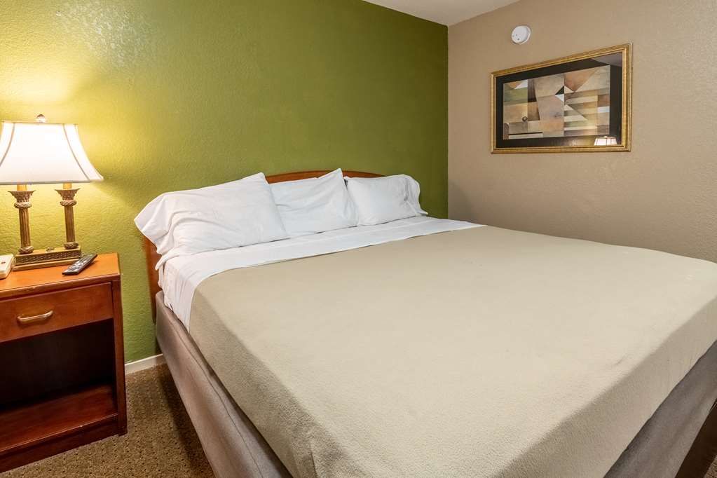 Americas Best Value Inn Baird - photo 12
