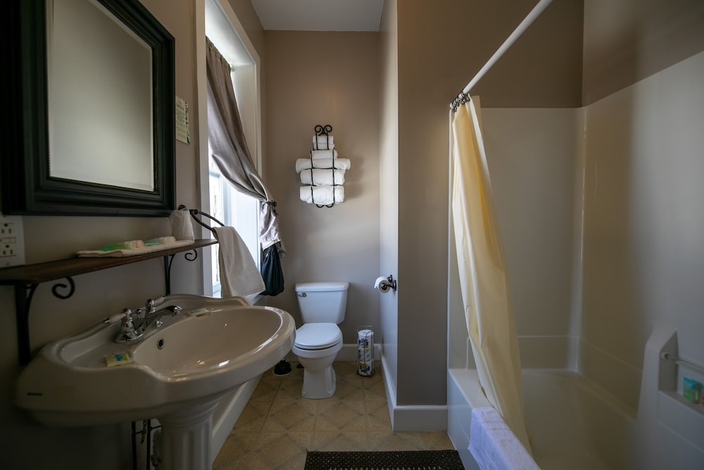 Nauvoo Temple House Hotel - photo 67
