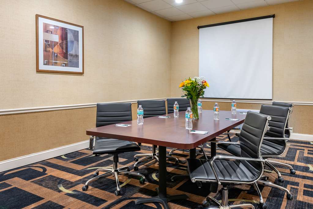 Quality Inn & Suites Palatka Riverfront - photo 24