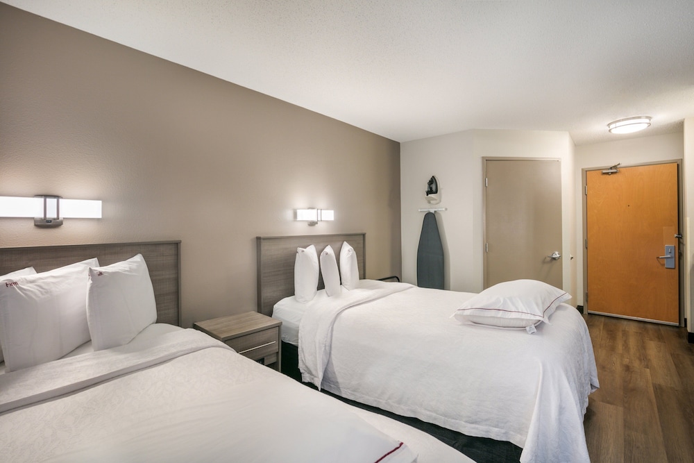 Red Roof Inn PLUS Boston Logan - photo 26