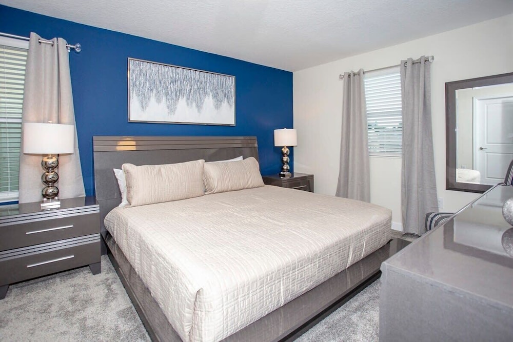 Fantastic Eight Bedrooms SF w Screened Pool at Storey Lake Resort 2887 - photo 16